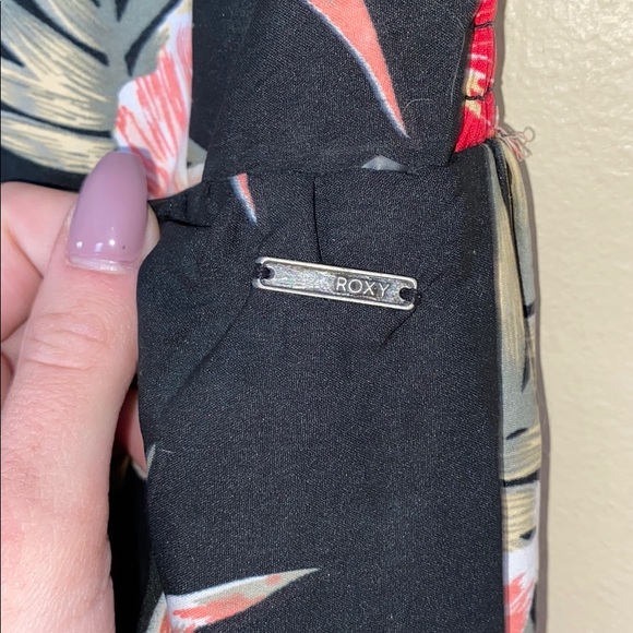 Floral Roxy Dress - Picture 3 of 7